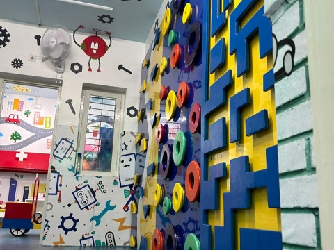 Maze climber